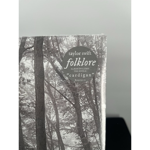 Taylor Swift Folklore 2x Vinyl Record LP Sealed NEW Mint Copy - Picture 5 of 7